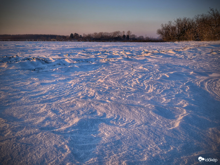 Hófúvás barázdái
