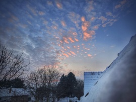 Havas, felhős naplemente