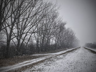 Tovatűnés a havazásban