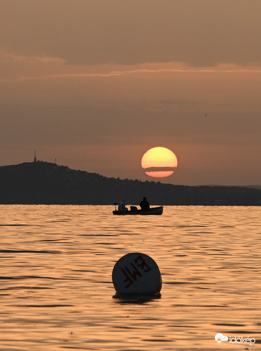 Poros hajnal 