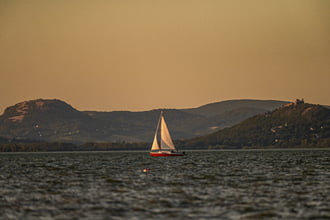Június utolsó , simogató estéje 