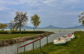 Áprilisi idill