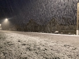 Lenyűgöző nagypelyhes havazás itt Szamosdarán a párciumban 