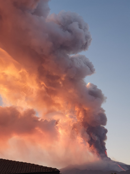 Kitört az Etna