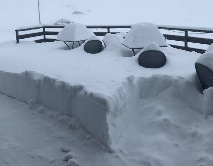 Stelvio, Olaszország, 80 cm friss hó