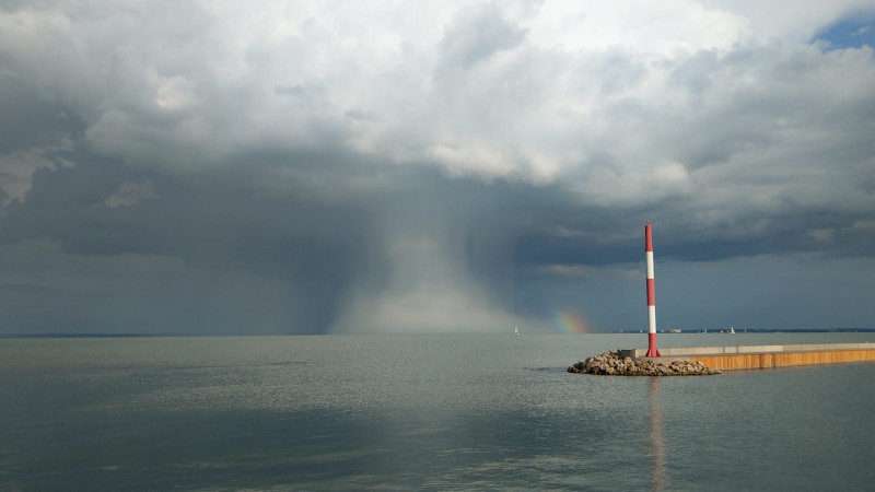 Légzuhatag a Balaton fölött