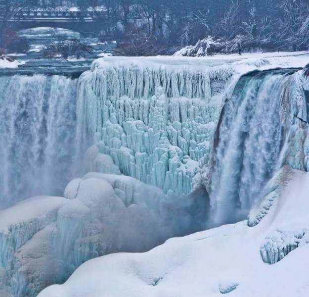 Befagyott a Niagara vízesés
