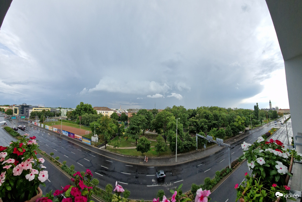 Vihar elvonulóban