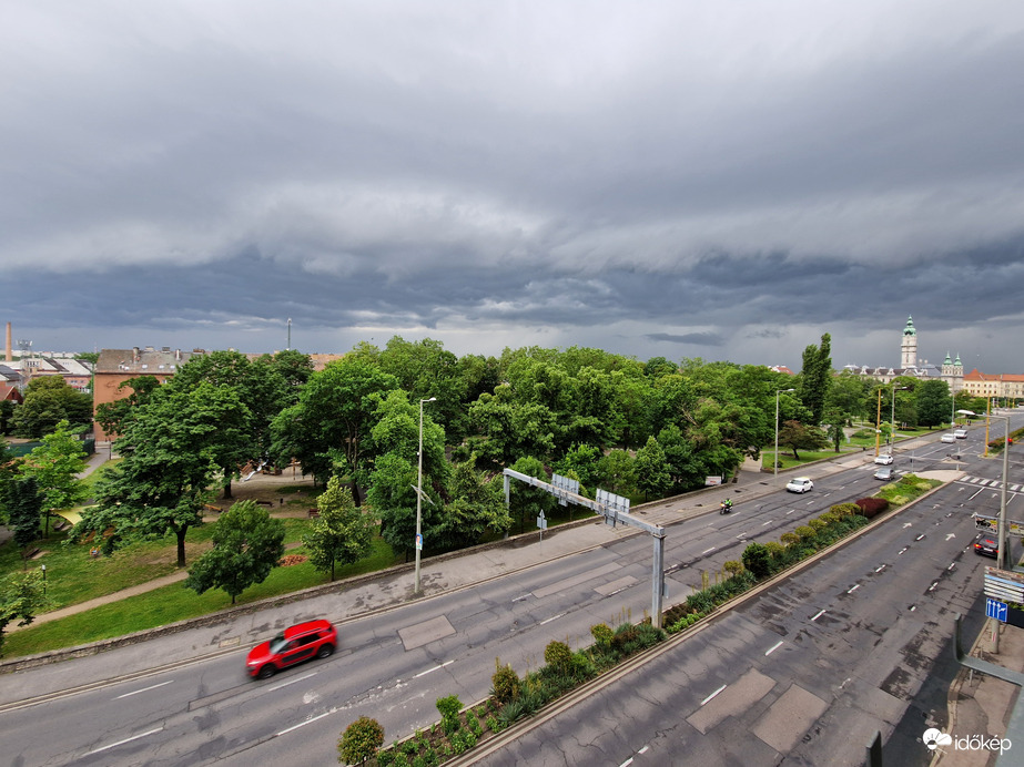 Közel a vihar