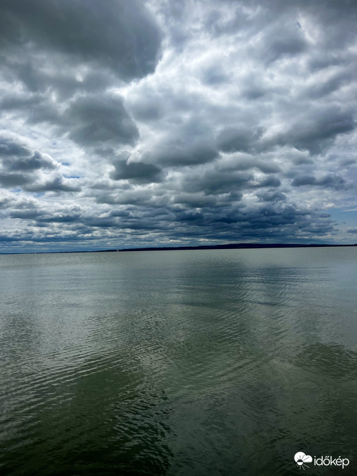 Ilyen ma Keszthelynél a Balaton