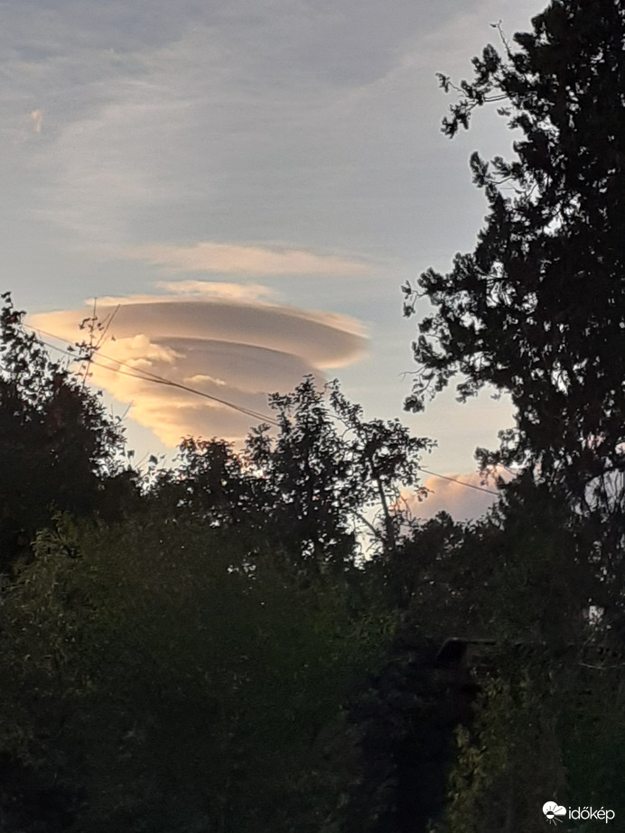 UFO felhő. 2021. szeptember
