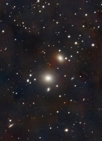 NGC 3607 Kvazár 