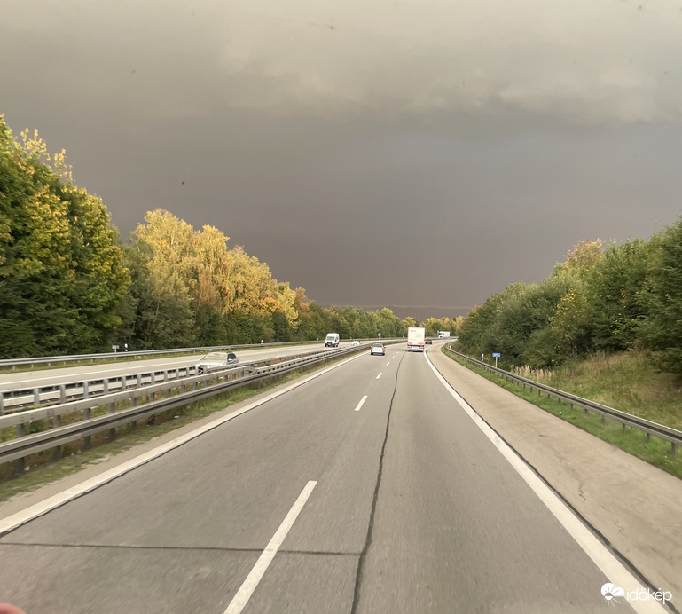 Sajnos a fotó nem adja úgy vissza… de gyönyörű volt! 