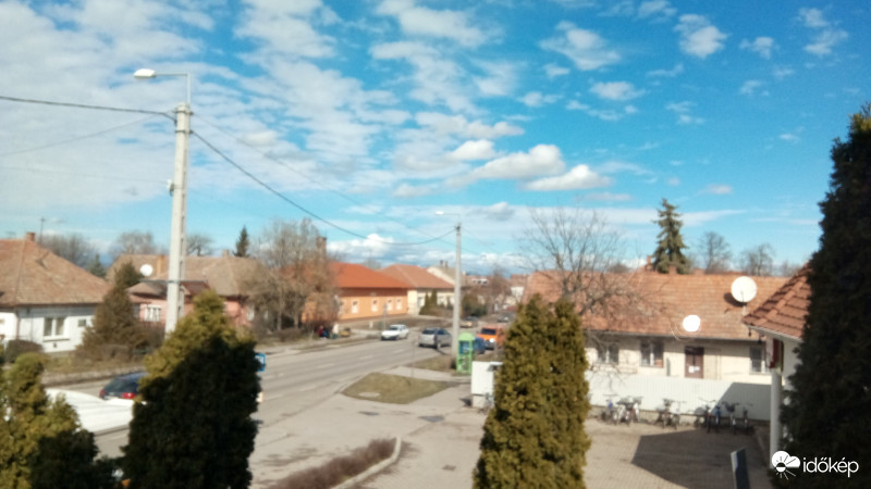Dolgos derűs hétfő 