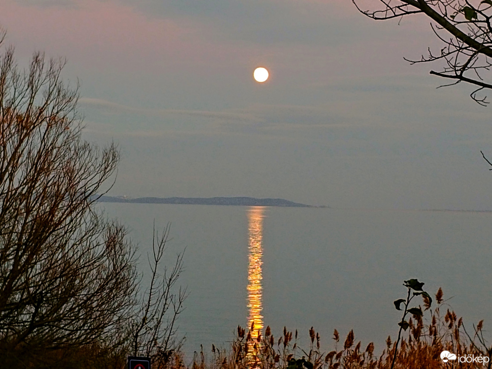 Aranyhídon Tihanyba