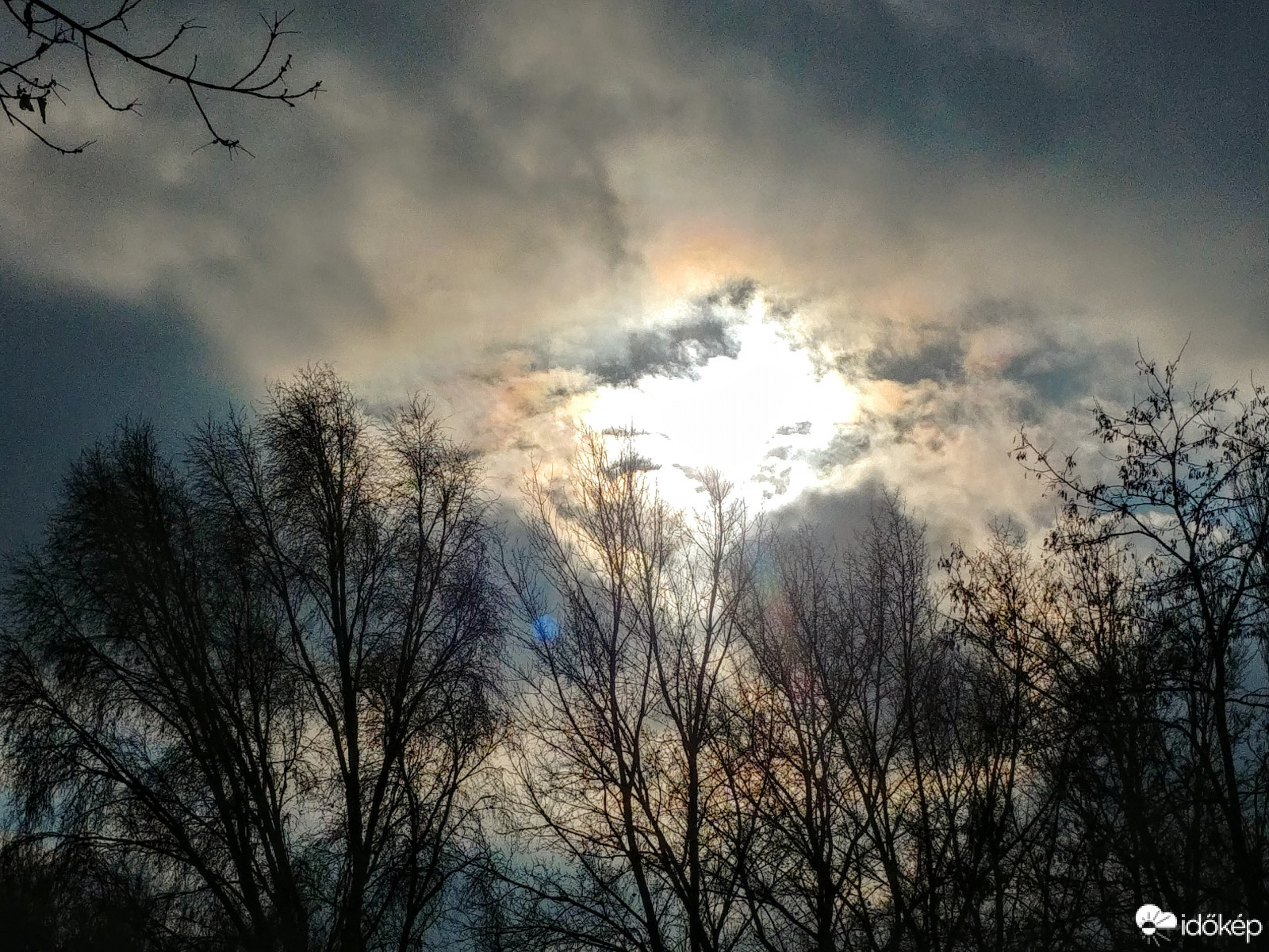 Délutáni villantás