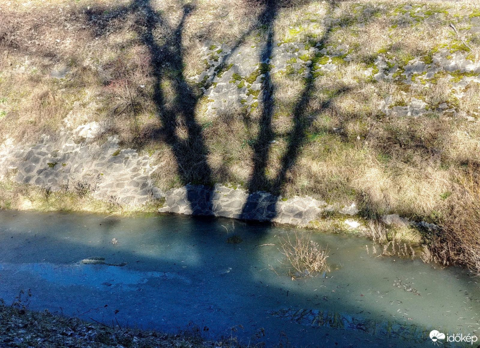 A pataknál