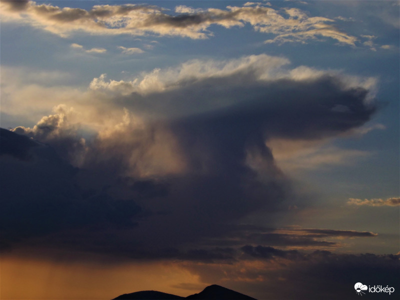 Eső ott fenn?