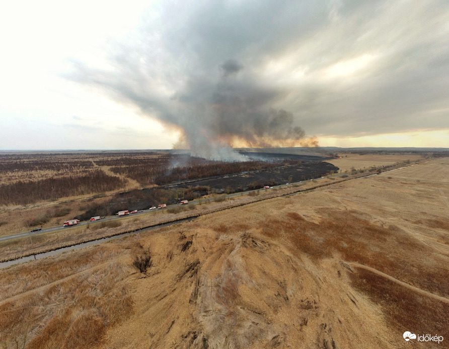 Hatalmas terület vált a lángok martelèkává Sármelléken