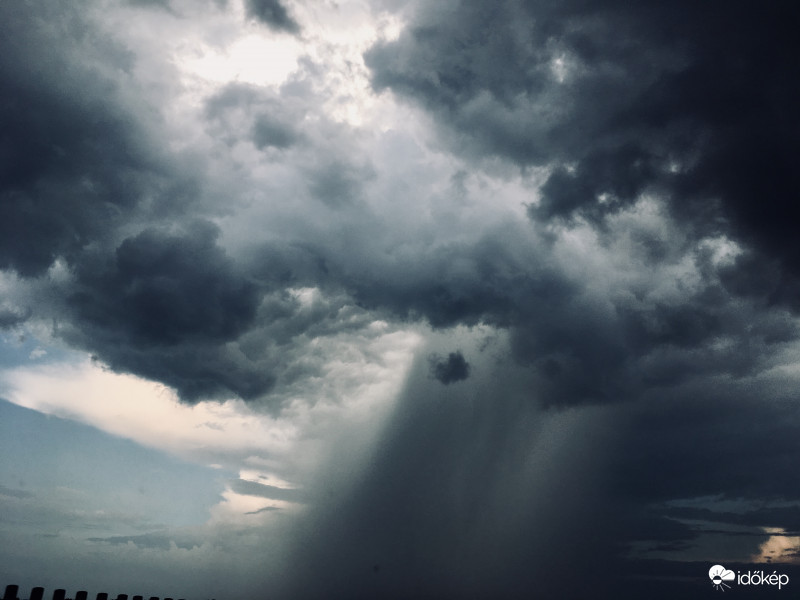 Microburst az M3 autópályán