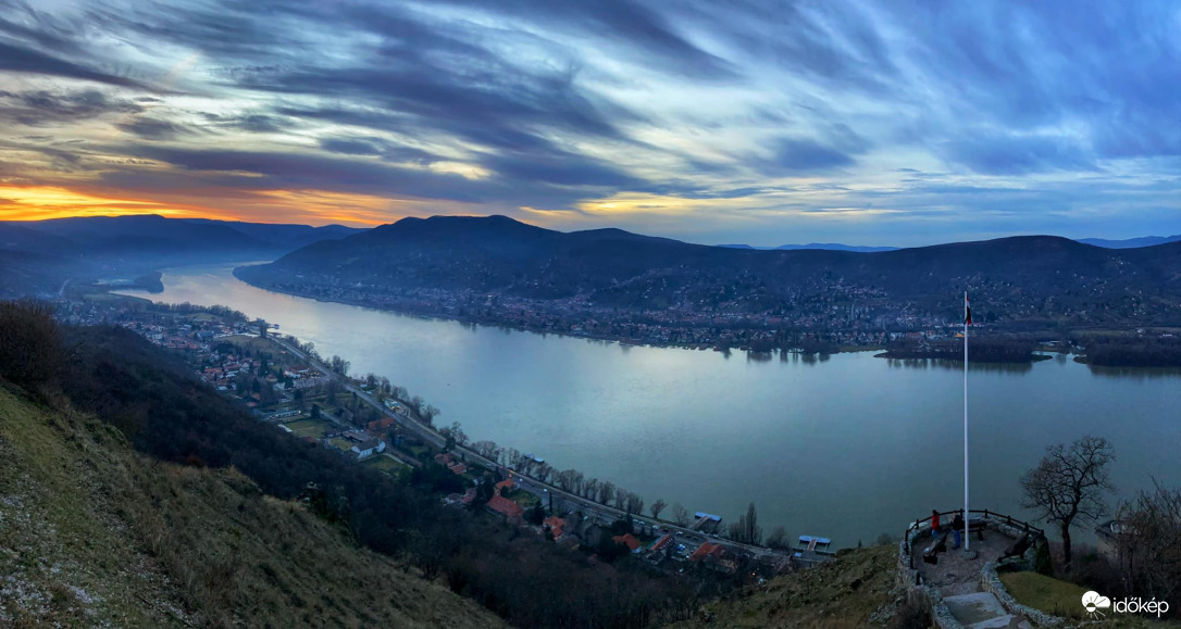 Csodaszép naplemente a Dunakanyarban