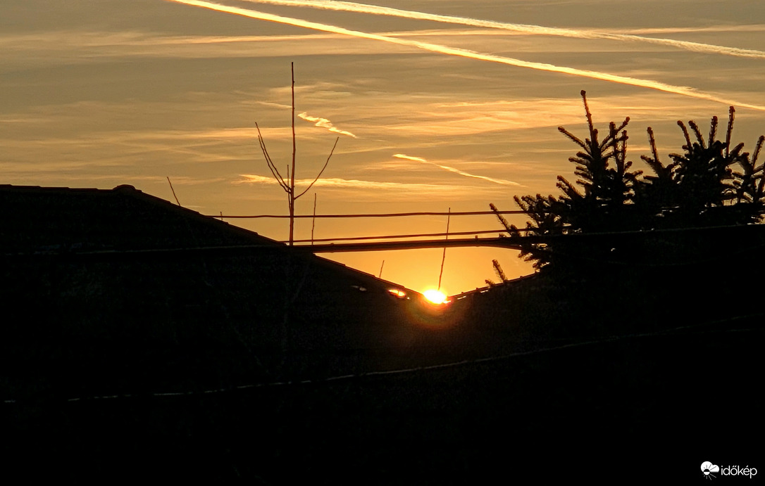 Igazi tavaszi naplemente