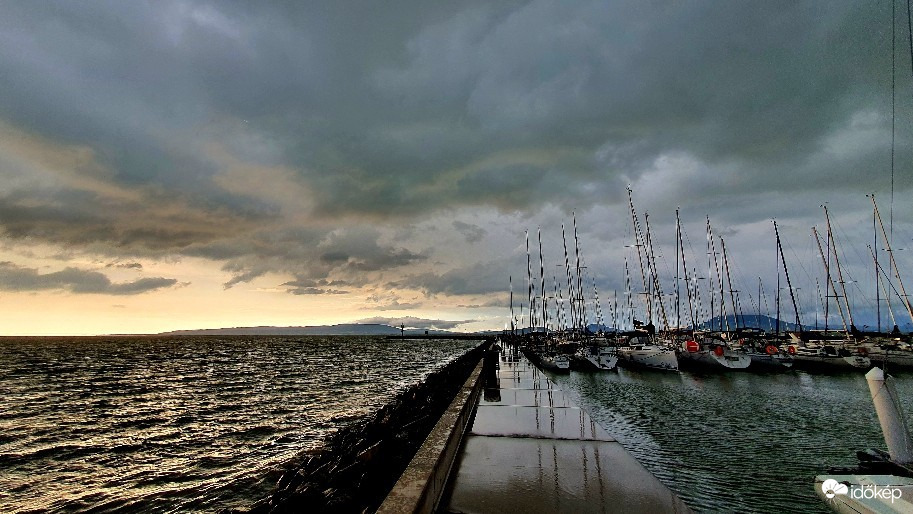 Balatonfenyves
