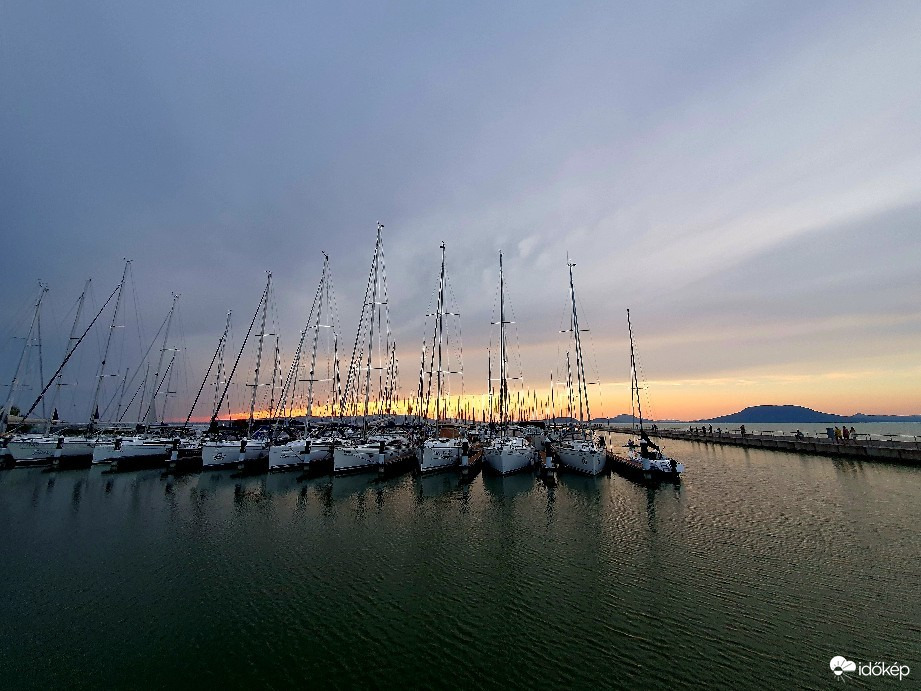 Balatonfenyves