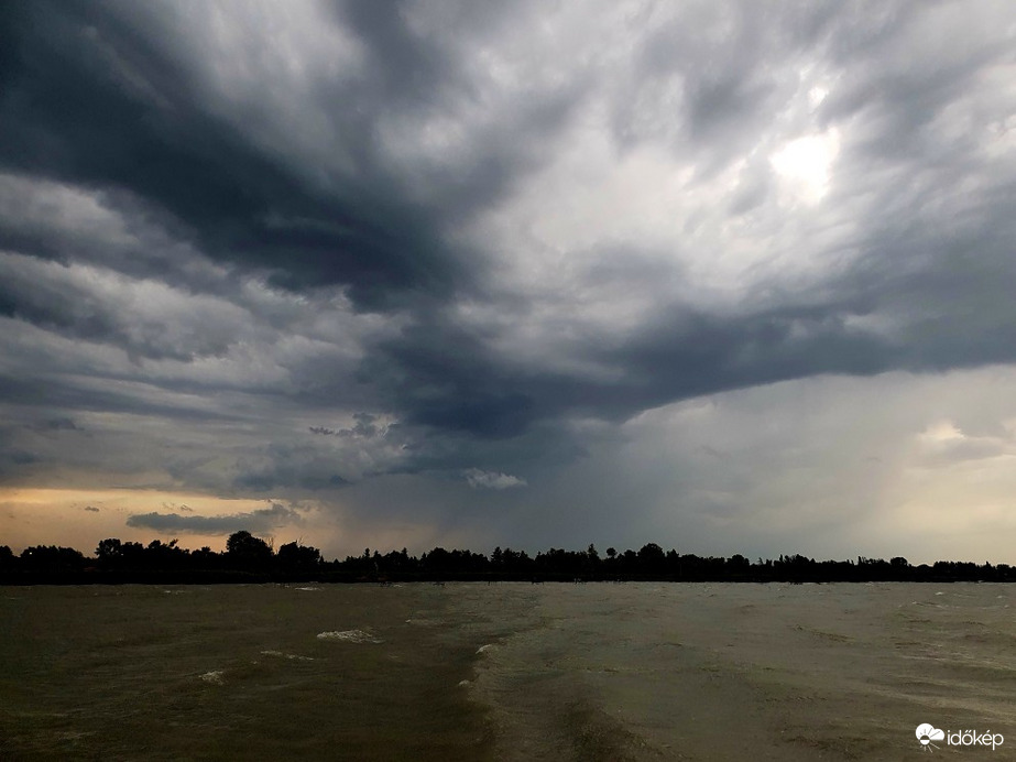 Balatonfenyves