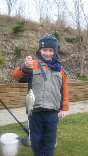 Ezt a bátyám élete első hala még márciusból.