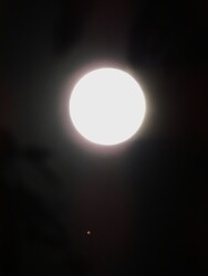 Antares és Hold 2023.06.03. A kép Budapest XVIII. kerületében készült.
