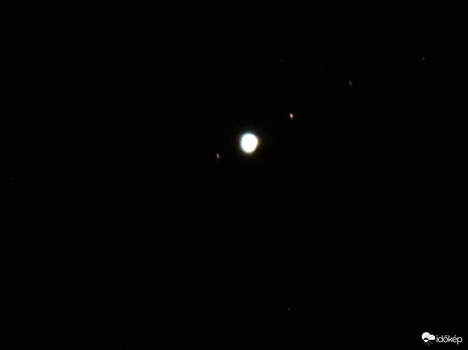 Jupiter és holdjai 2023.10.01. (Nikon Coolpix P600)