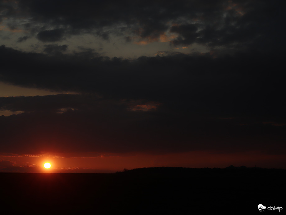 Ság hegy a naplementében 