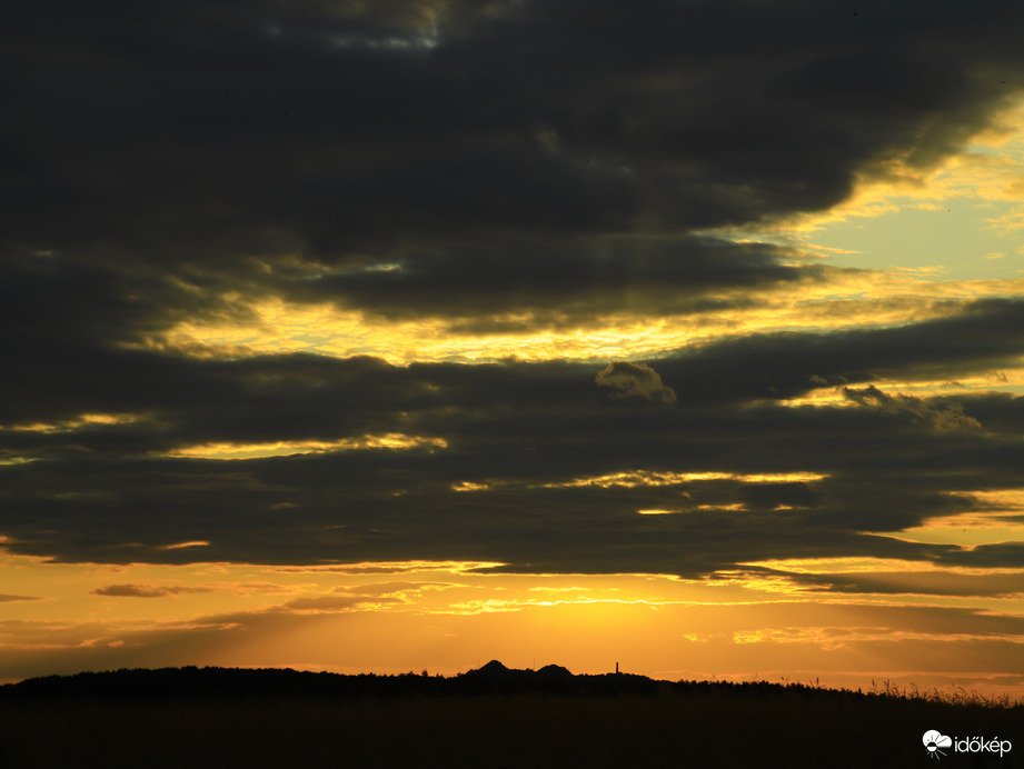 Színpompás Naplemente 