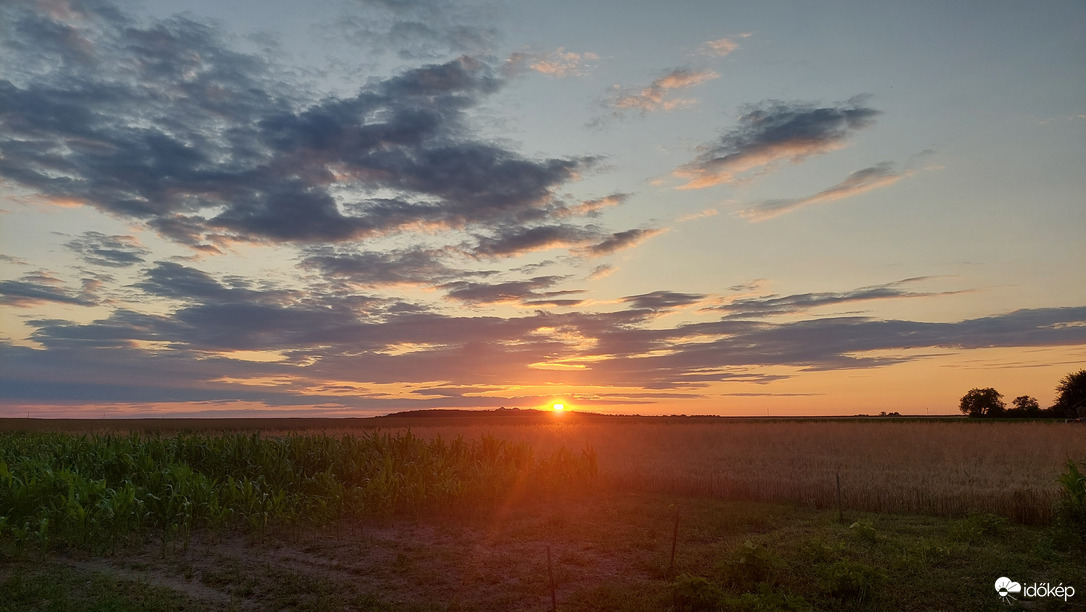 Színpompás Naplemente 