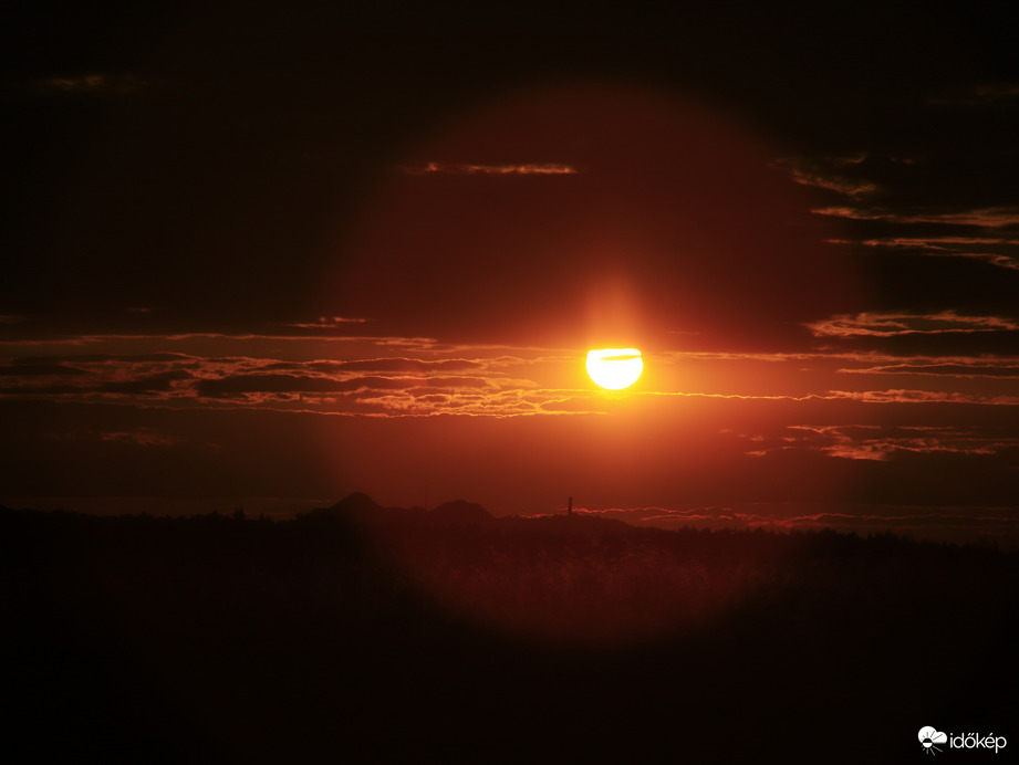 Színpompás Naplemente 