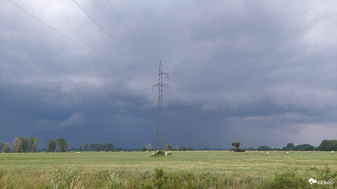 Zivatar a közelbe 