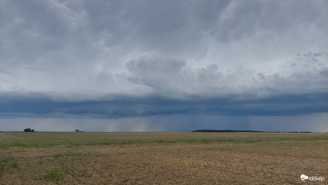 Zivatar érkezik