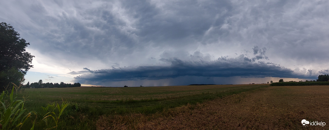 A szörny lecsapott megint 