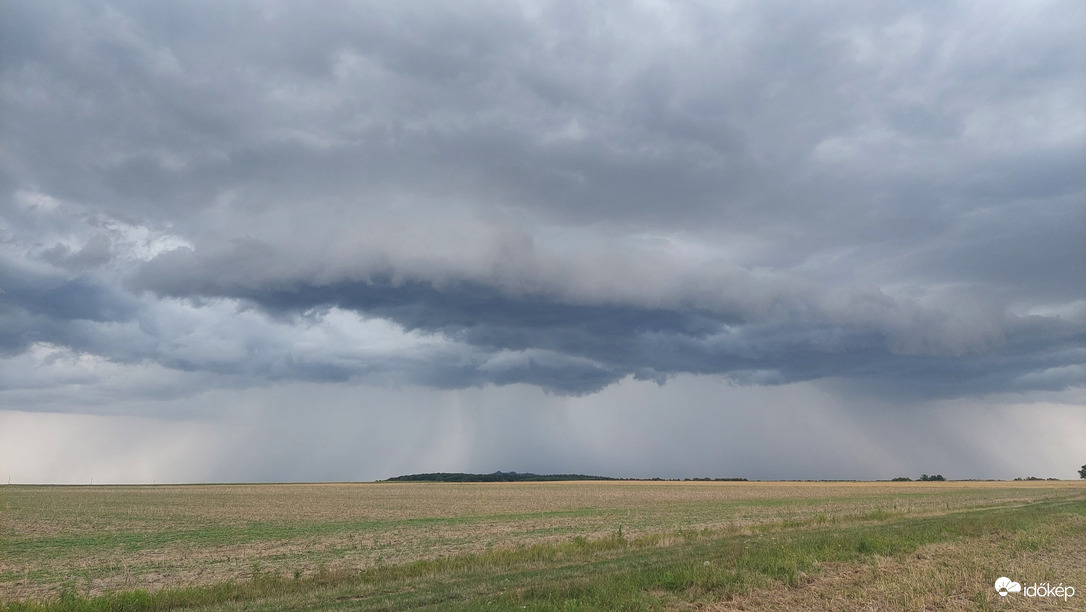 Zivatar érkezik