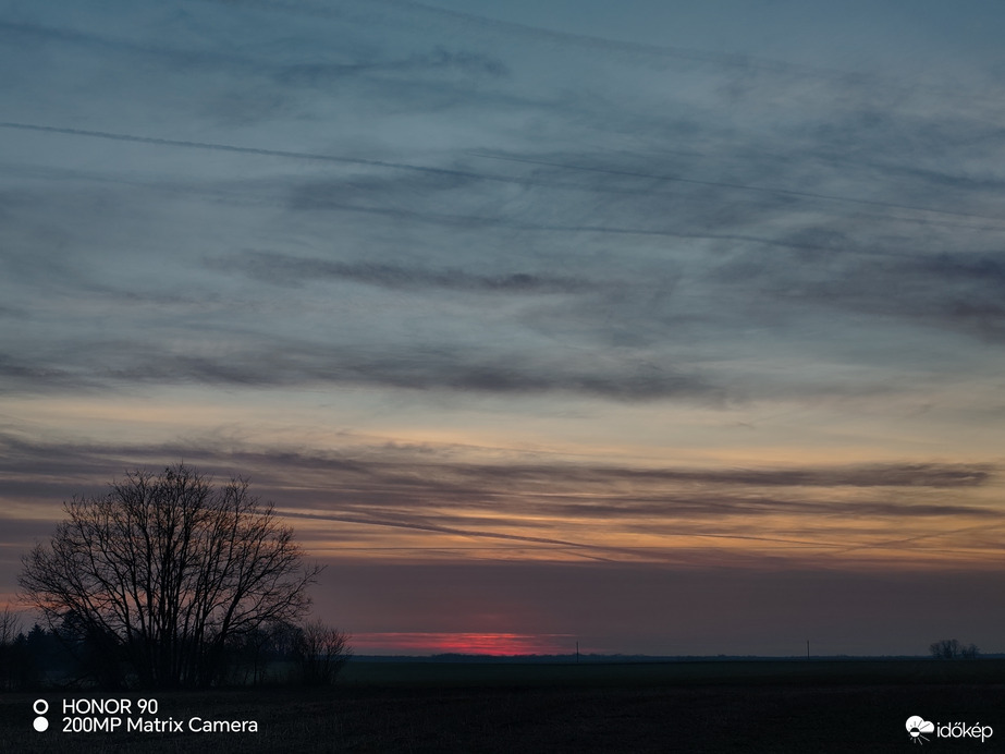 Naplemente Nemeskocson kicsit felhősen 