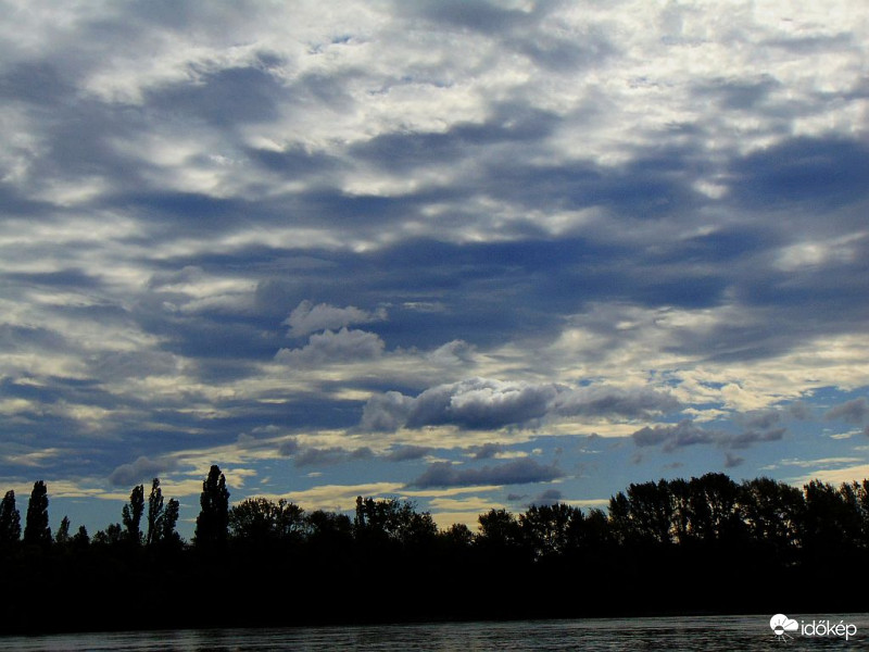 Hidegfronti felhőkép..