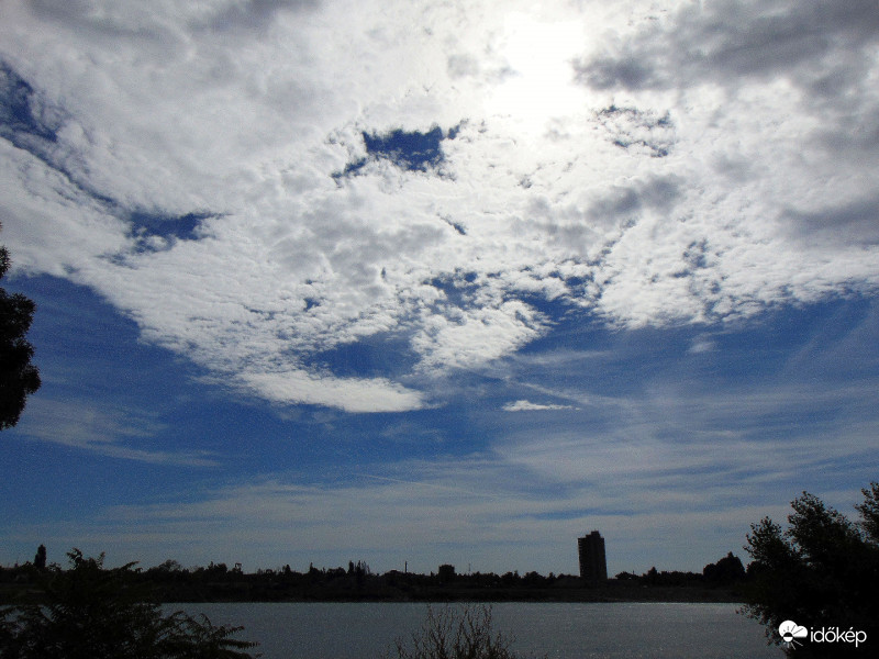 Délelőtt a Dunánál..