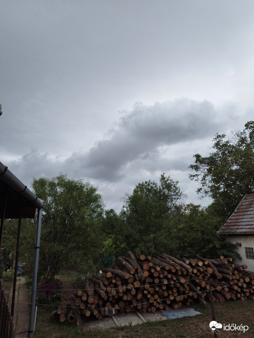 Atkár
