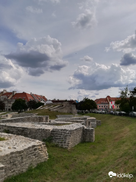 Habfelhős Aquincum