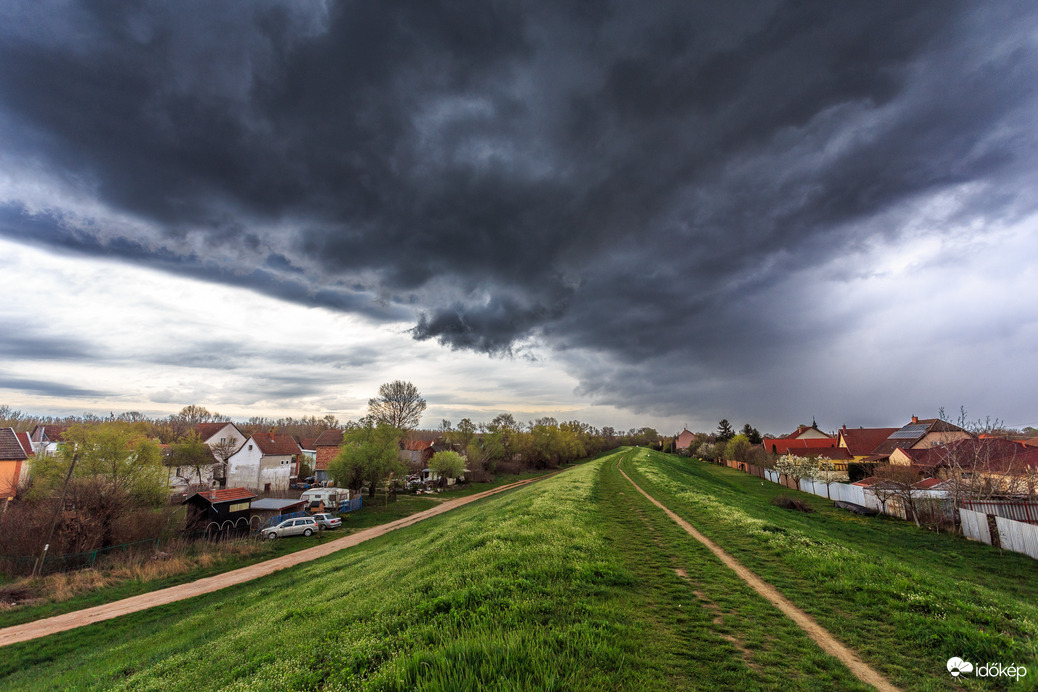 Szegedre ért...