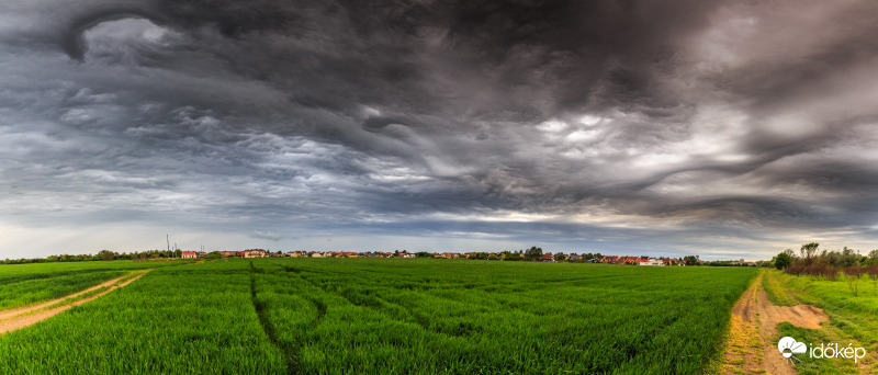 Undulatus Asperatus felhők Szeged mellett