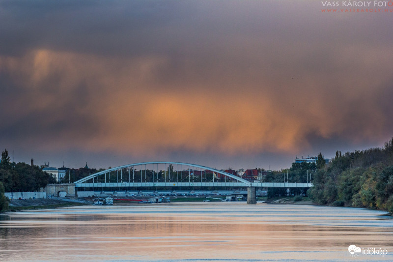 Felhők a Tisza felett III.