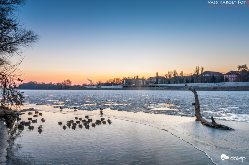 Befagyott a Tisza