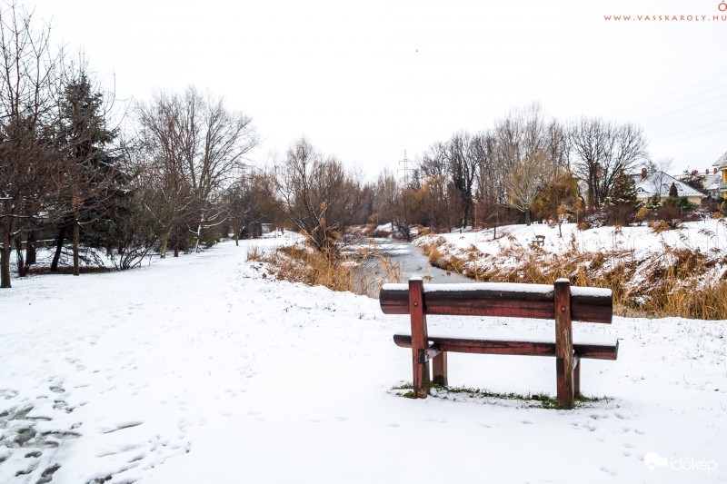 Ma nem ül ki senki...